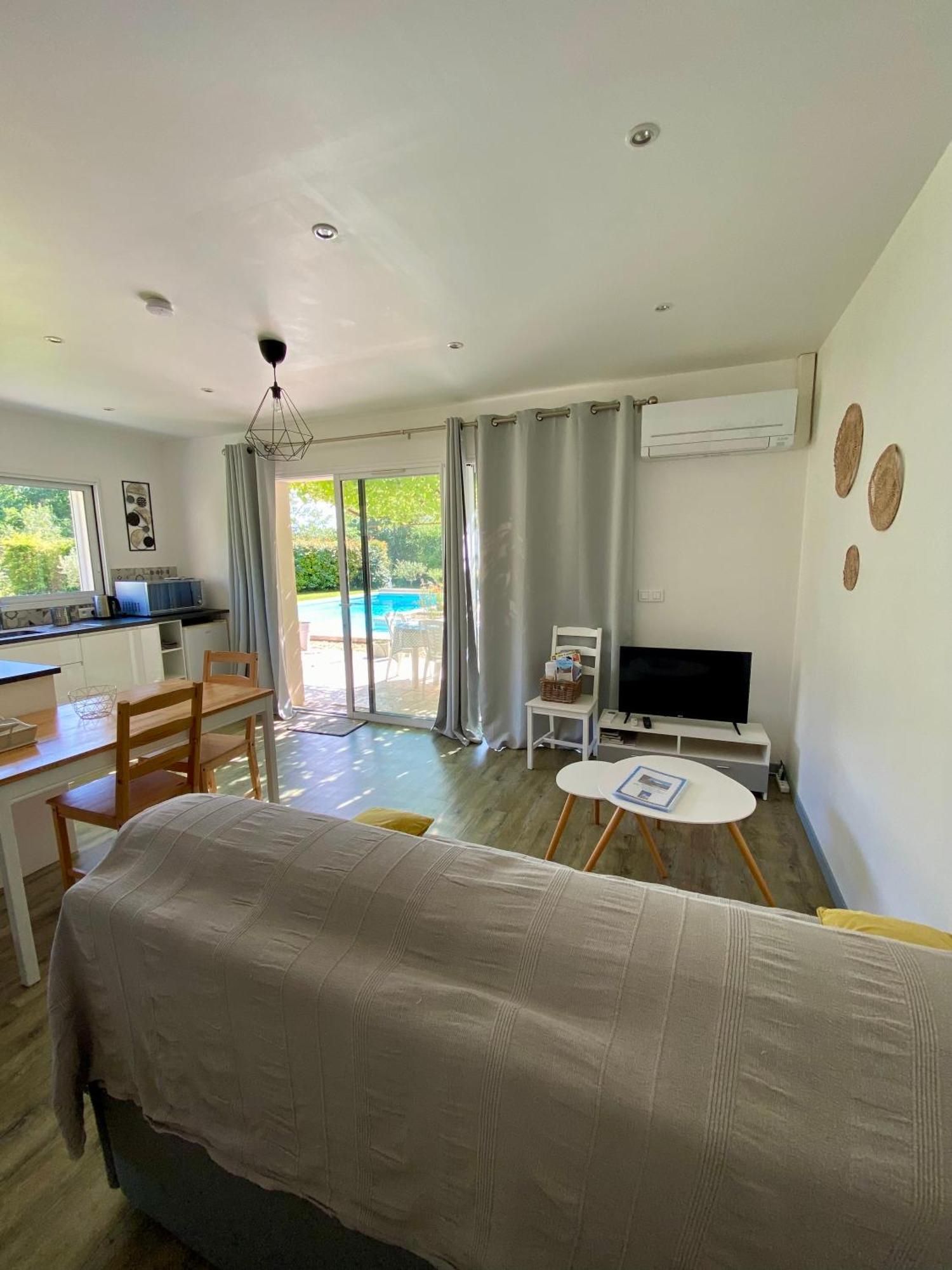 La Petite Maison Robion en Luberon Habitación foto