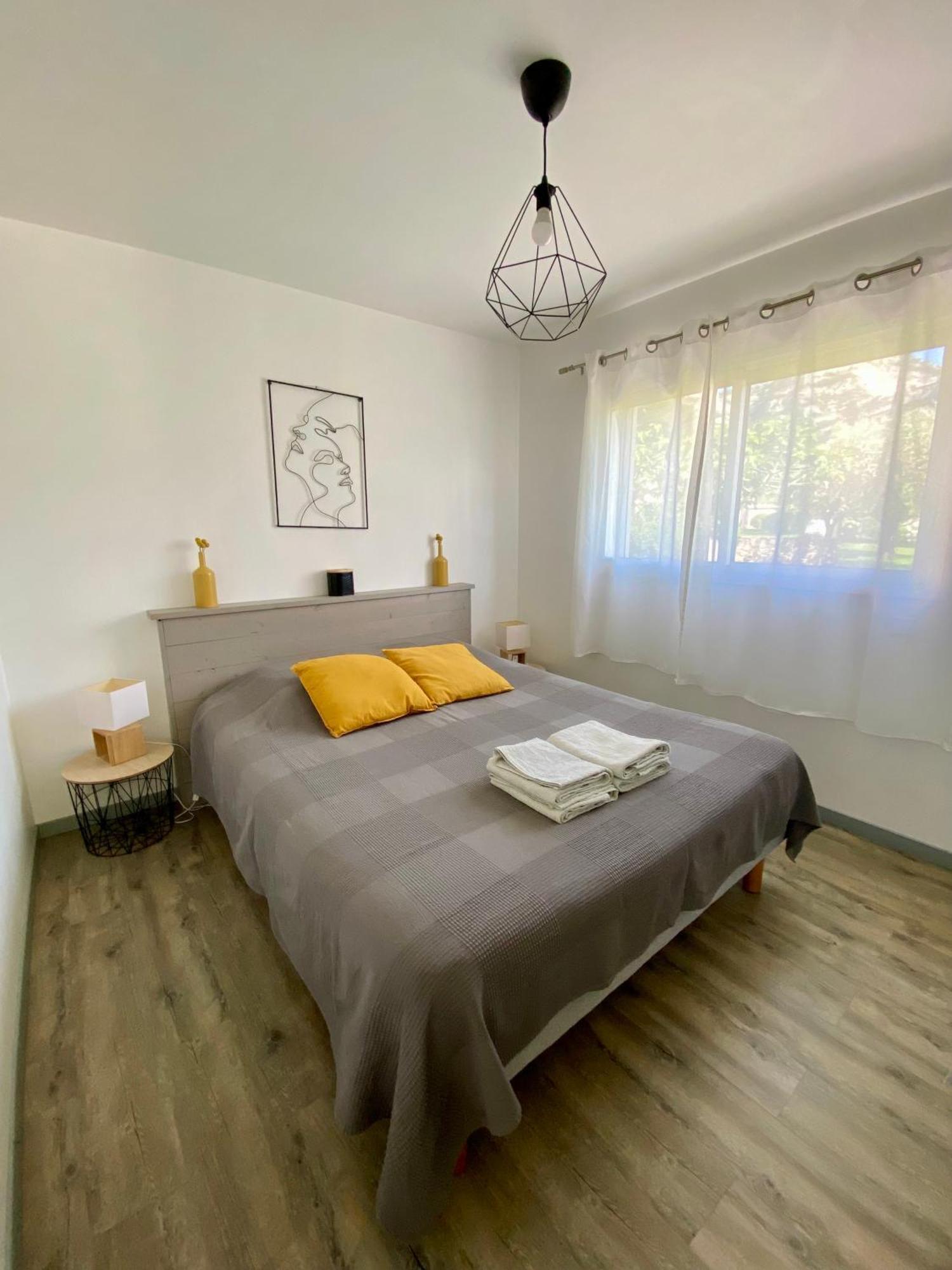La Petite Maison Robion en Luberon Habitación foto