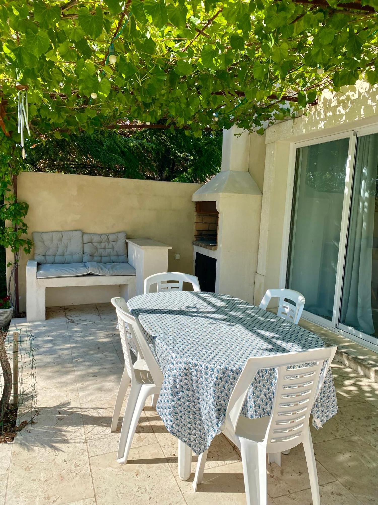 La Petite Maison Robion en Luberon Habitación foto